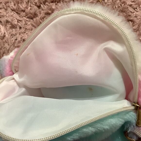 Kawaii Kidcore Cutecore Pastel Multicolor Fuzzy Star Plush Crossbody Bag - Picture 6 of 10